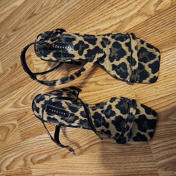 Topshop leopard heels - Picture 3 of 9